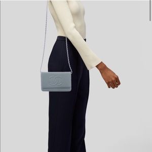 CHANEL Caviar Wallet on Chain